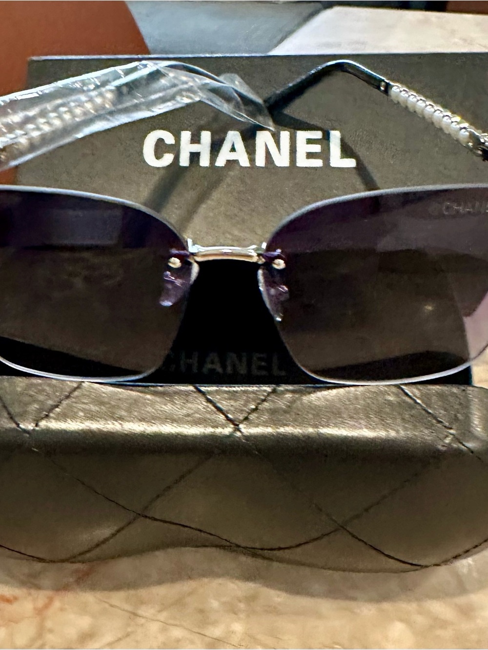 CHANEL Rimless Gradient Sunglasses
